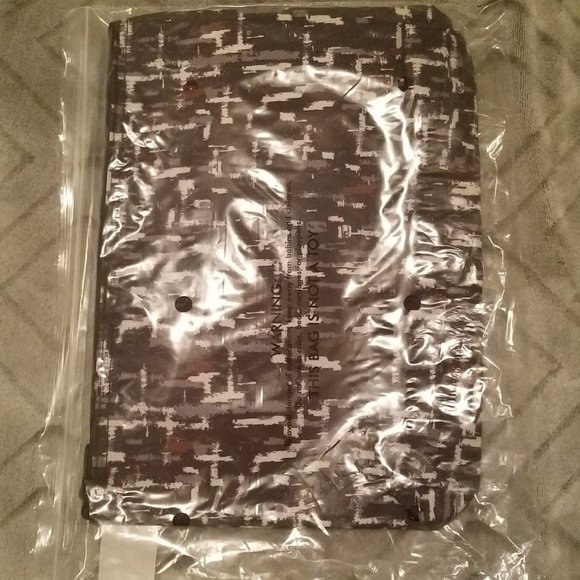 Thirty One Zipper Pouch-NWOT - Picture 3 of 7